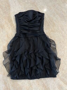 Jessica McClintock Black‎ Strapless Ruffle Party Dress